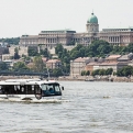 Bemutatkozott az Európai Unióban is kuriózum Swimbus 12.01 Budapesten.